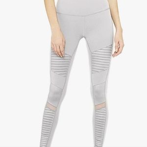 Alo Yoga high waisted motto leggings